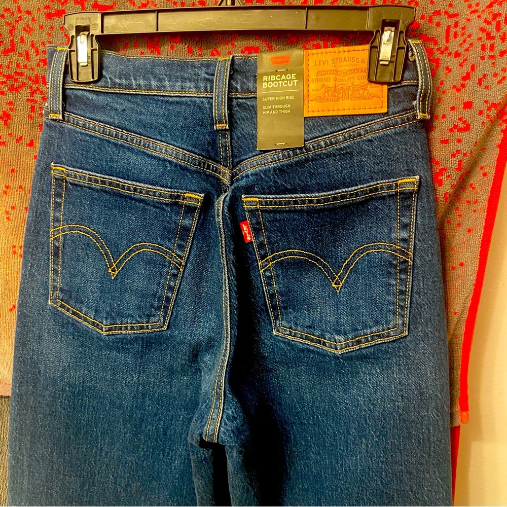 Levi’s Ribcage bootcut jeans